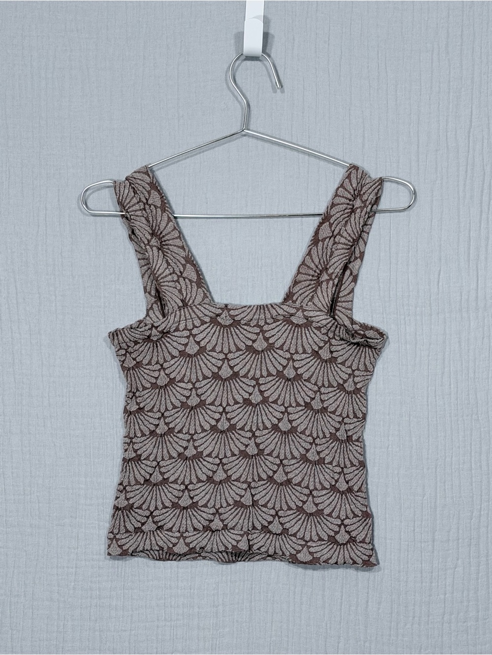 Coco & Shay | Square-Neck STRETCH Tank Top in Taupe | S/M - Picture 3 of 7